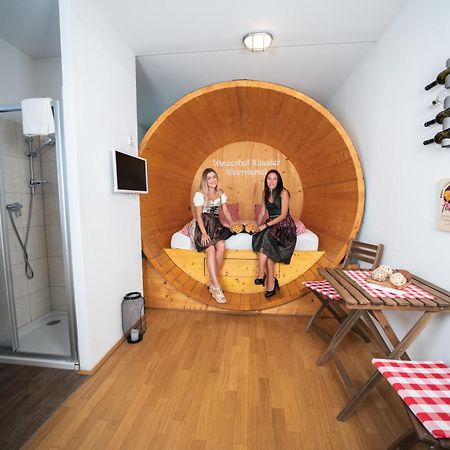 Hotel Winzerhof Kuessler - Weinviertel Stillfried Esterno foto