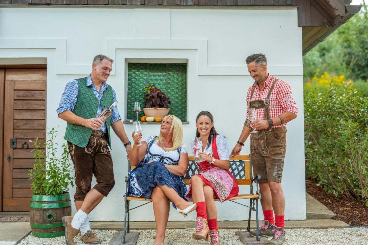 Hotel Winzerhof Kuessler - Weinviertel Stillfried Esterno foto