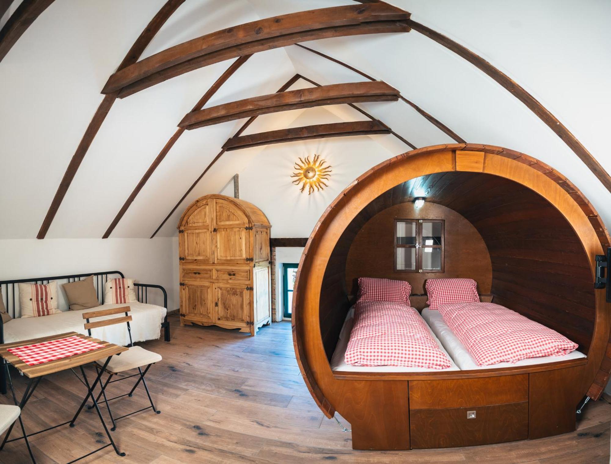 Hotel Winzerhof Kuessler - Weinviertel Stillfried Esterno foto