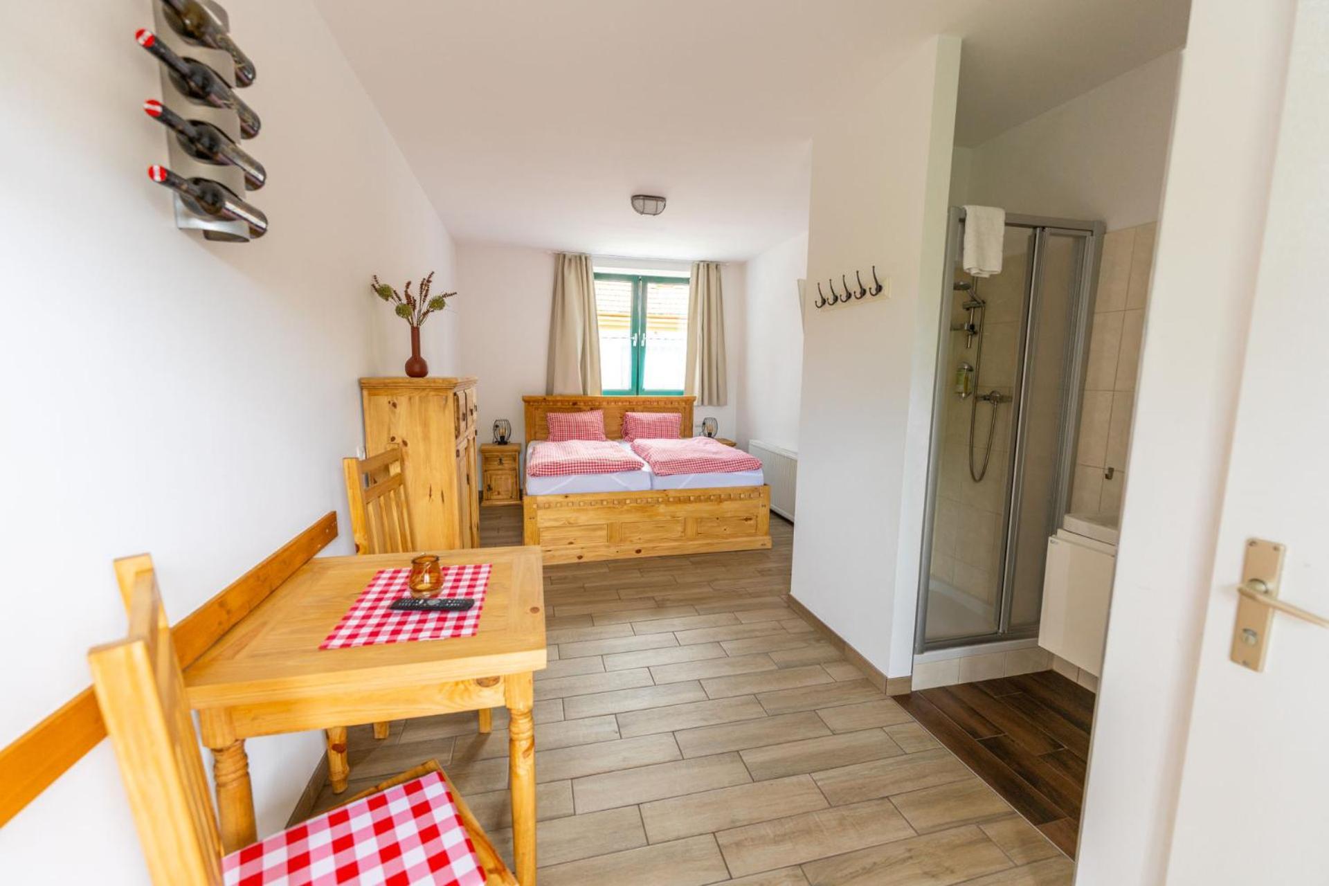 Hotel Winzerhof Kuessler - Weinviertel Stillfried Esterno foto