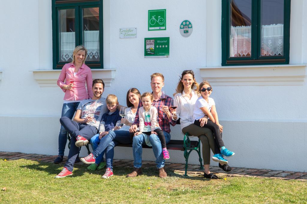 Hotel Winzerhof Kuessler - Weinviertel Stillfried Esterno foto